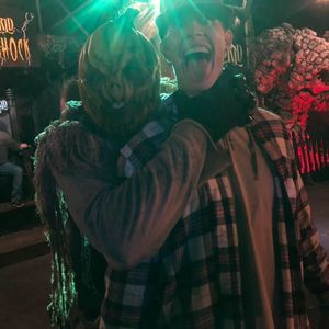 Meet your Posher, Logan